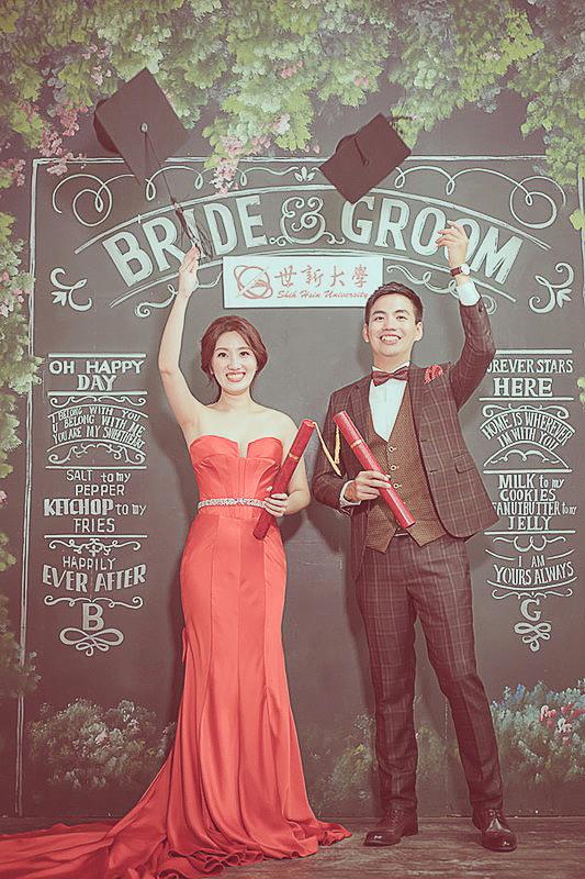 婚紗推薦 首選唯你 婚紗攝影，台北婚紗 中最推薦的高質感 婚紗照，拍婚紗 優惠實在，給新人最幸福的 婚紗攝影 體驗，客製化 婚紗照 包套，網路評價一致好評 婚紗價格 最透明的 婚紗攝影 團隊，實現您夢幻婚禮就在唯你 婚紗攝影。