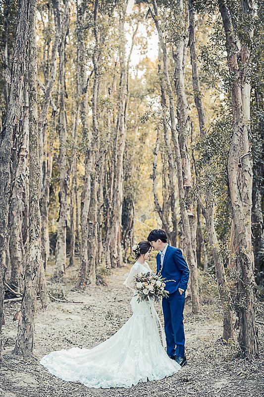 輕婚紗 首選唯你婚紗，台北婚紗 中最推薦的高質感 婚紗照，拍婚紗 優惠實在，給新人最幸福的 輕婚紗 體驗，客製化 婚紗攝影 包套，網路評價一致好評 婚紗價格 最透明的 婚紗攝影 團隊，實現您夢幻婚禮就在唯你 婚紗攝影。