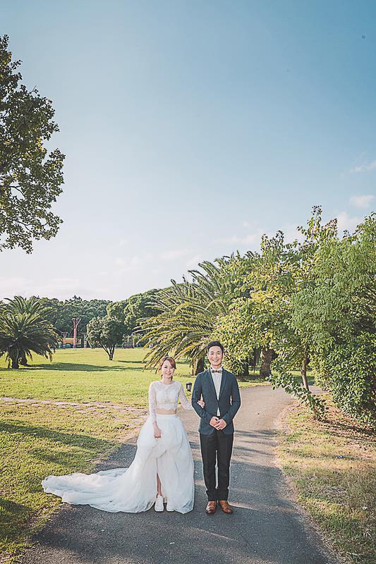 輕婚紗 首選唯你婚紗，台北婚紗 中最推薦的高質感 婚紗照，拍婚紗 優惠實在，給新人最幸福的 輕婚紗 體驗，客製化 婚紗攝影 包套，網路評價一致好評 婚紗價格 最透明的 婚紗攝影 團隊，實現您夢幻婚禮就在唯你 婚紗攝影。