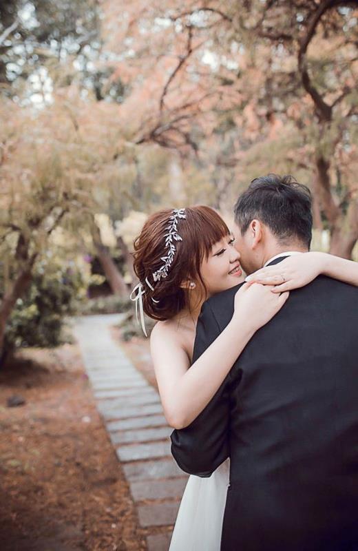 婚紗推薦 首選唯你 婚紗攝影，台北婚紗 中最推薦的高質感 婚紗照，拍婚紗 優惠實在，給新人最幸福的 婚紗攝影 體驗，客製化 婚紗照 包套，網路評價一致好評 婚紗價格 最透明的 婚紗攝影 團隊，實現您夢幻婚禮就在唯你 婚紗攝影。