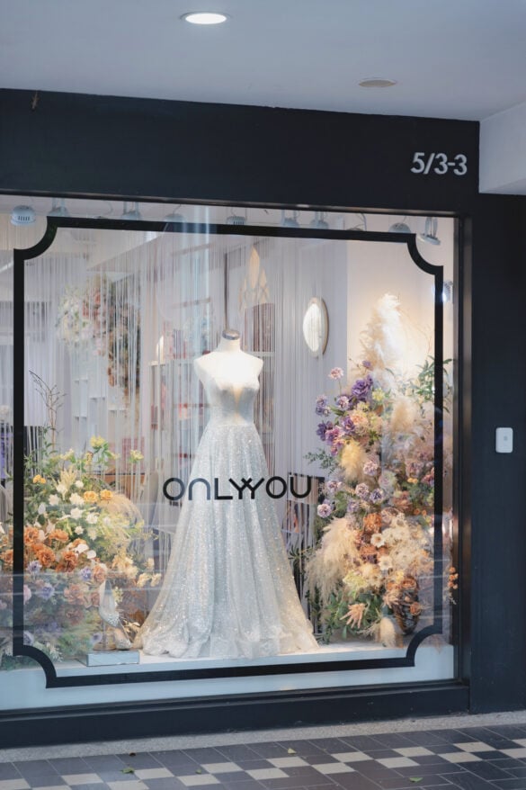 搶先看！拍照特殊款造型禮服，透明不加價新款婚紗試穿心得