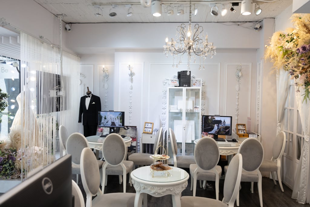 原來選婚紗也能像挑時裝一樣輕鬆自在愉快、挑到欲罷不能！