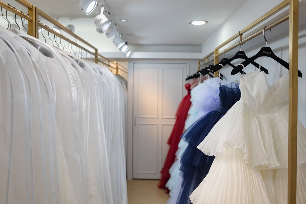 原來選婚紗也能像挑時裝一樣輕鬆自在愉快、挑到欲罷不能！