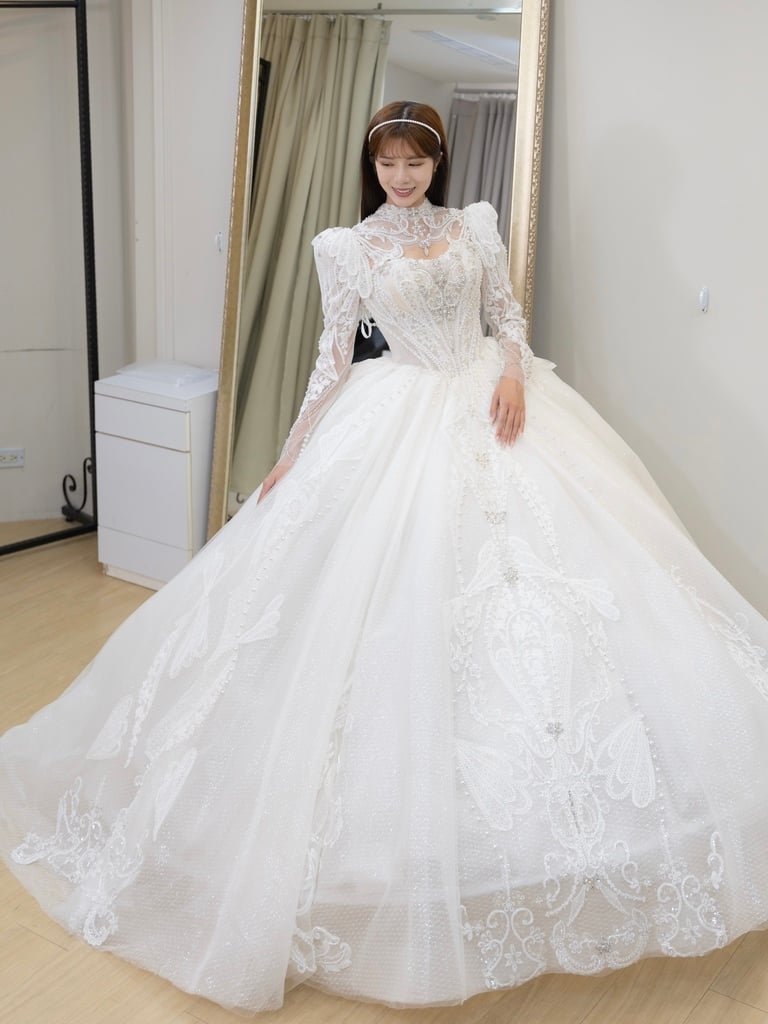 原來選婚紗也能像挑時裝一樣輕鬆自在愉快、挑到欲罷不能！