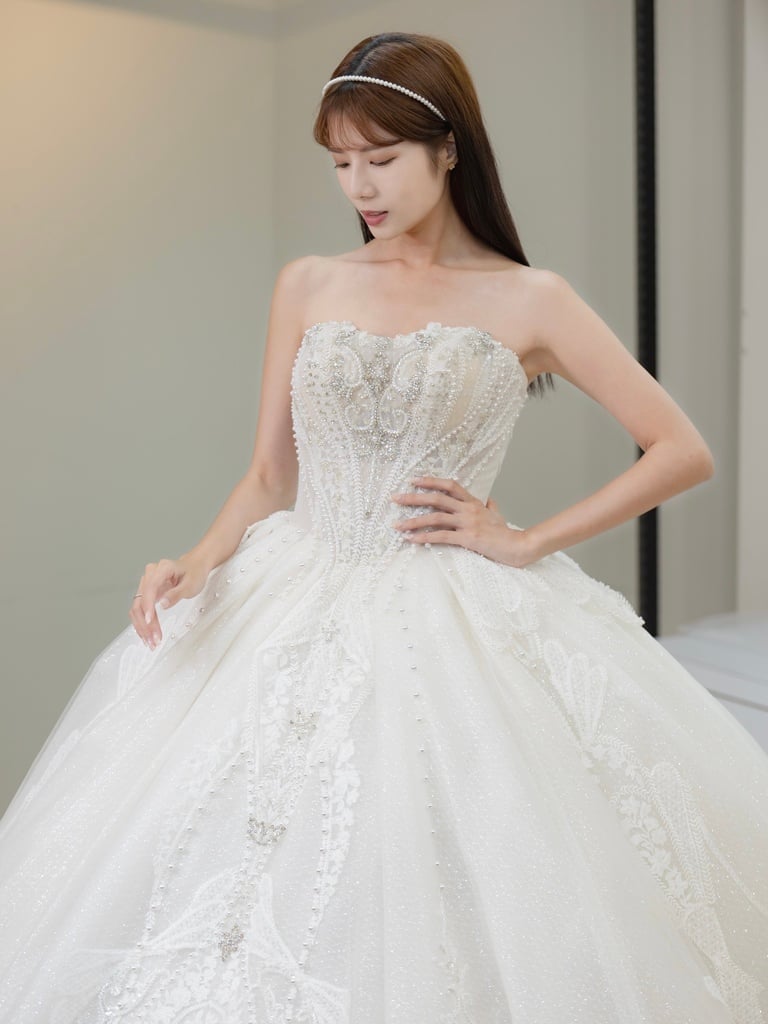 原來選婚紗也能像挑時裝一樣輕鬆自在愉快、挑到欲罷不能！