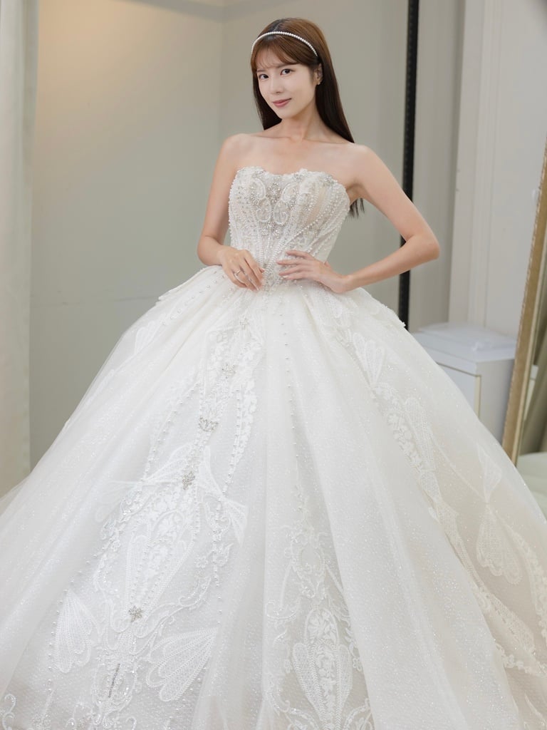 原來選婚紗也能像挑時裝一樣輕鬆自在愉快、挑到欲罷不能！