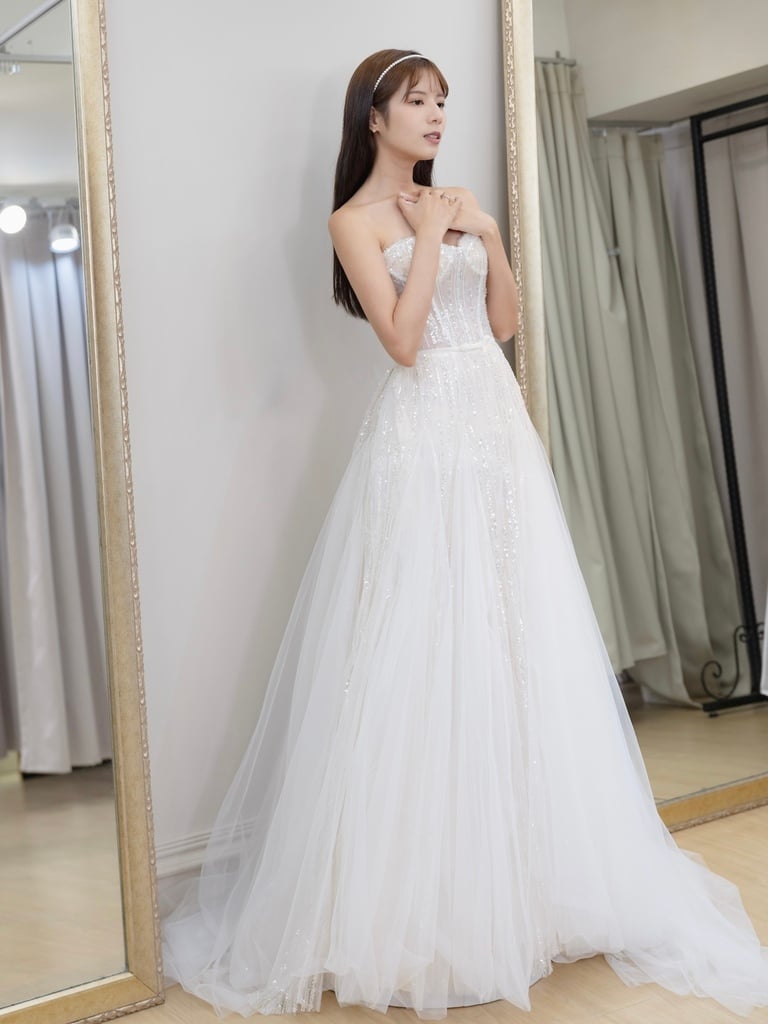 原來選婚紗也能像挑時裝一樣輕鬆自在愉快、挑到欲罷不能！