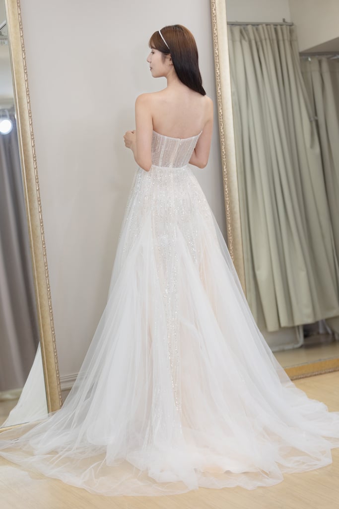 原來選婚紗也能像挑時裝一樣輕鬆自在愉快、挑到欲罷不能！