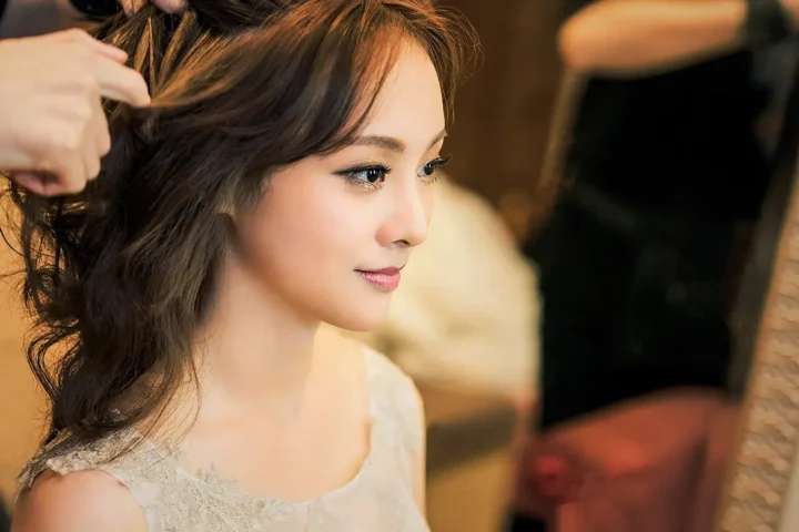 焦慮新娘的備婚清單，染頭髮? 種睫毛? 醫美? 婚禮前準備工作一次交給你 !