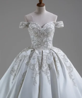 庭光宮廷白紗禮服