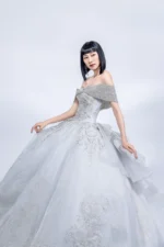 銀燼孤星白紗禮服