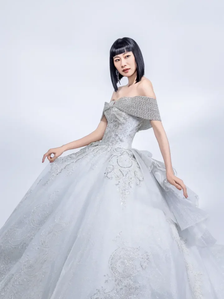 銀燼孤星白紗禮服