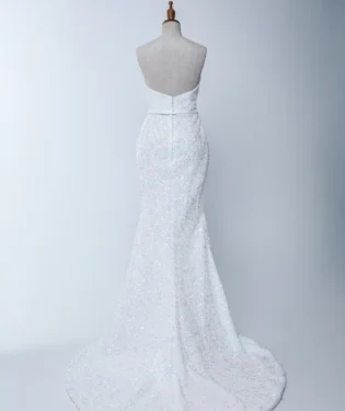 反光靜默白紗禮服