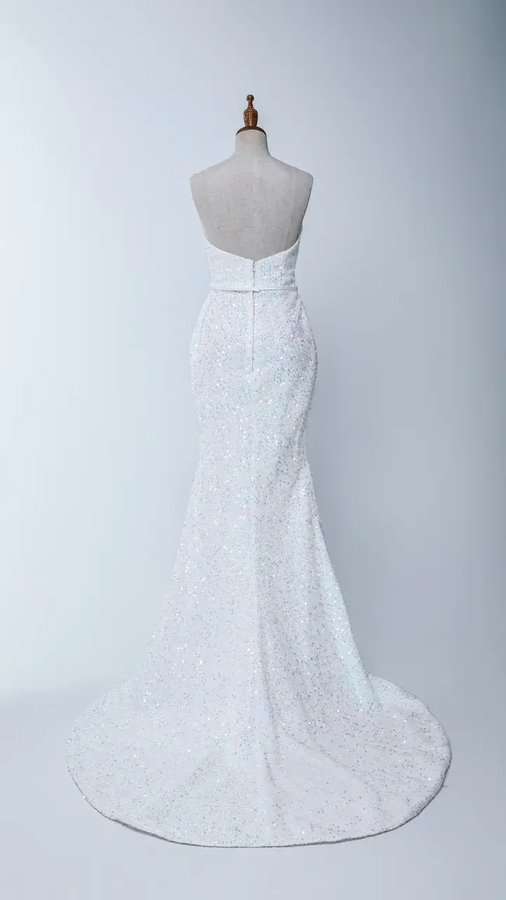 反光靜默白紗禮服