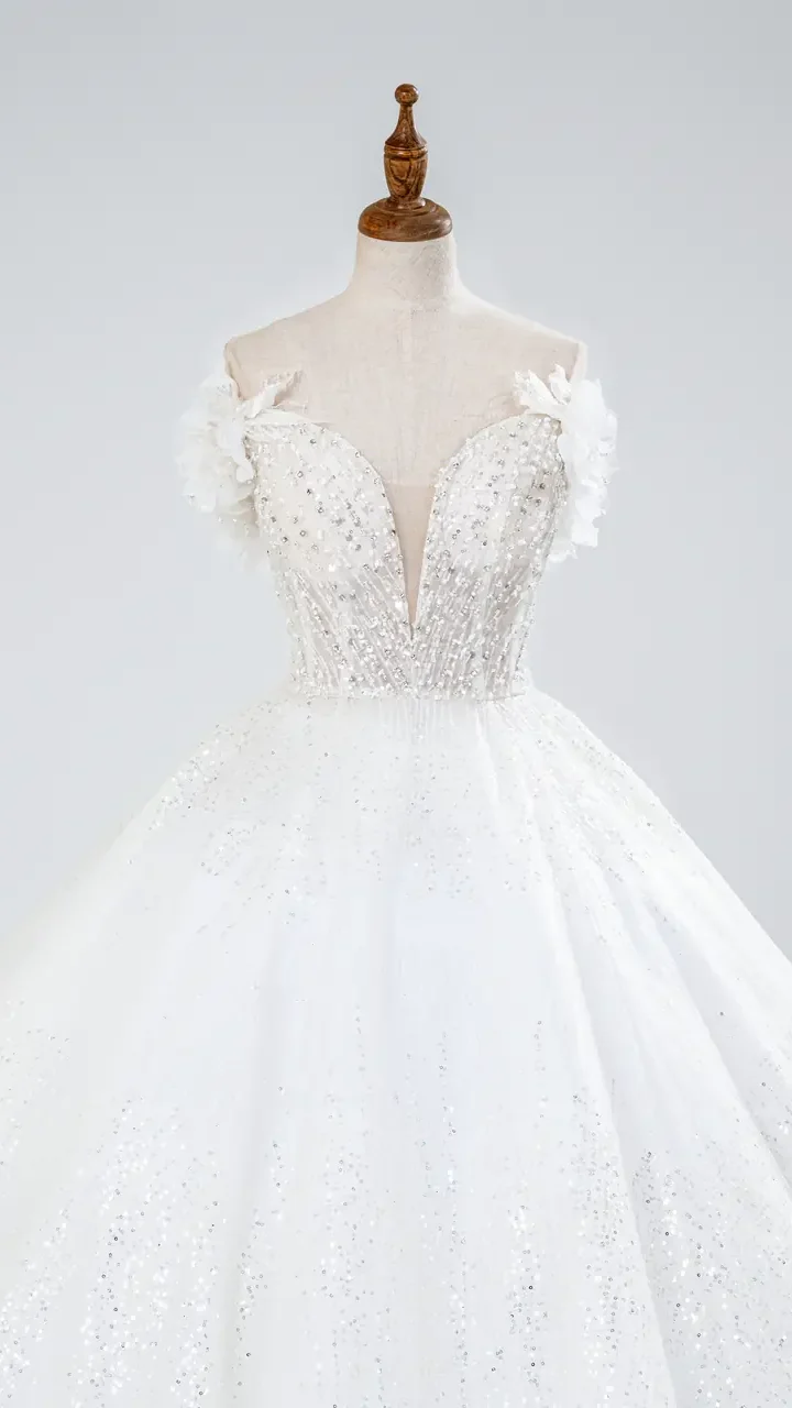 雪燦深林白紗禮服