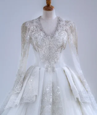 燼雪頌歌白紗禮服