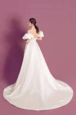 靜語輪廓白紗禮服