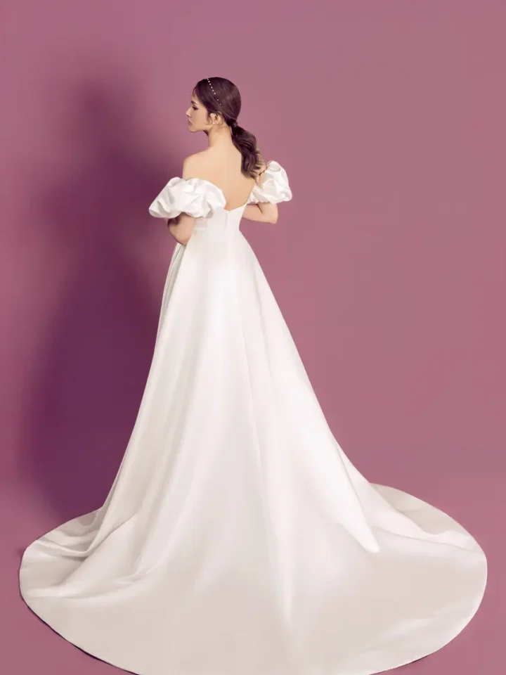 靜語輪廓白紗禮服