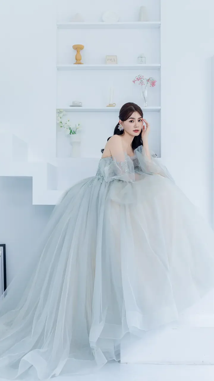 玻光苔語晚宴禮服