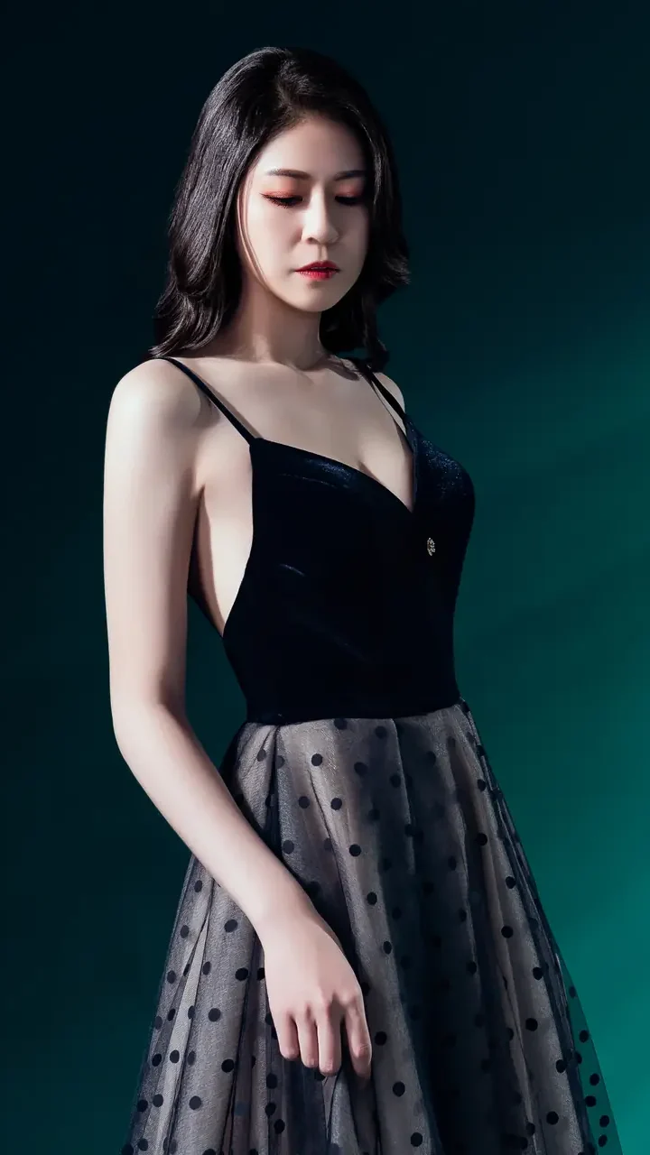 靛影投映晚宴禮服