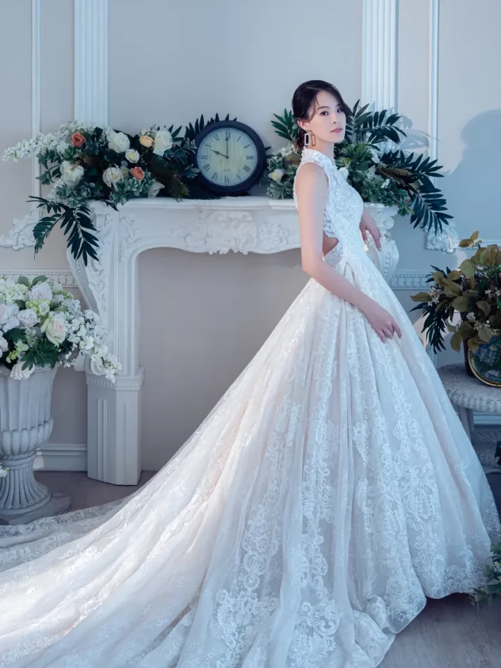 寂羽交頸白紗禮服