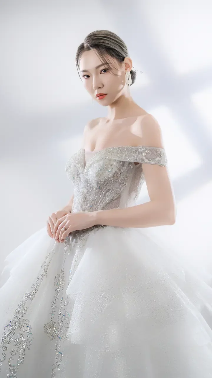 光暈庭園白紗禮服