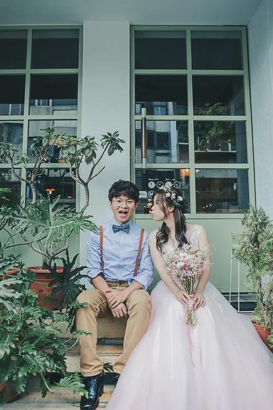 看到婚紗照後，內心瞬間尖叫