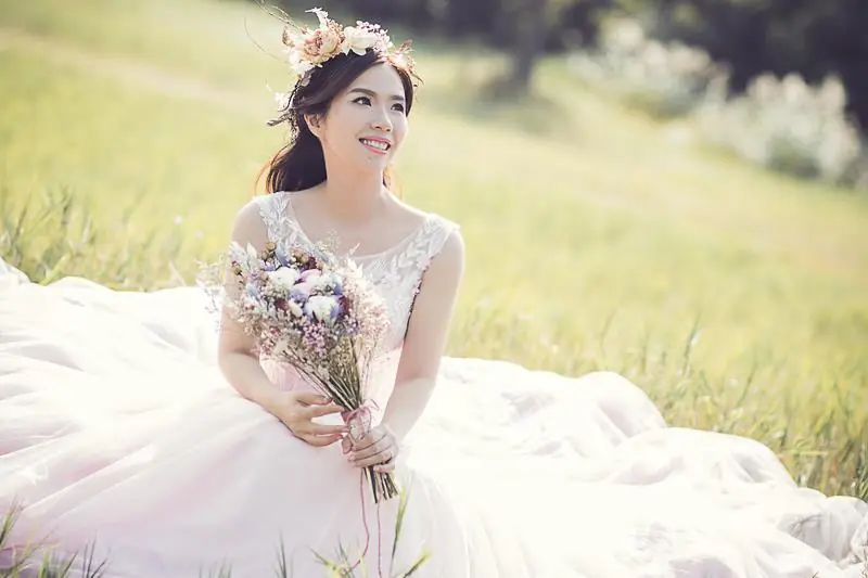 看到婚紗照後，內心瞬間尖叫